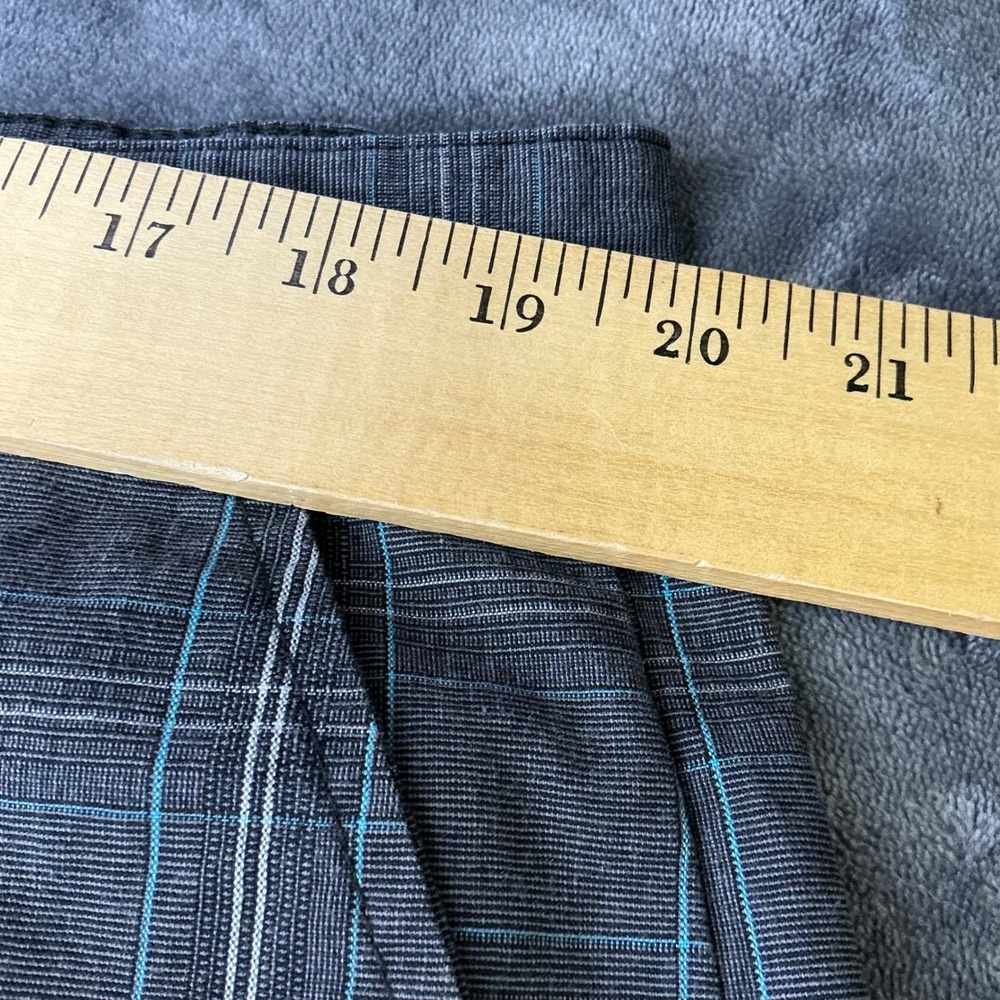 Micros Mens Plaid Cargo Shorts Gray Teal Size 38 Flat Front Skater‎ Utility Y2K - Picture 7 of 10